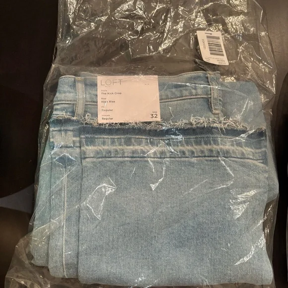NWT Size 32 Loft Kick Crop Jeans in Vivid Light Indigo Wash - Picture 8 of 8